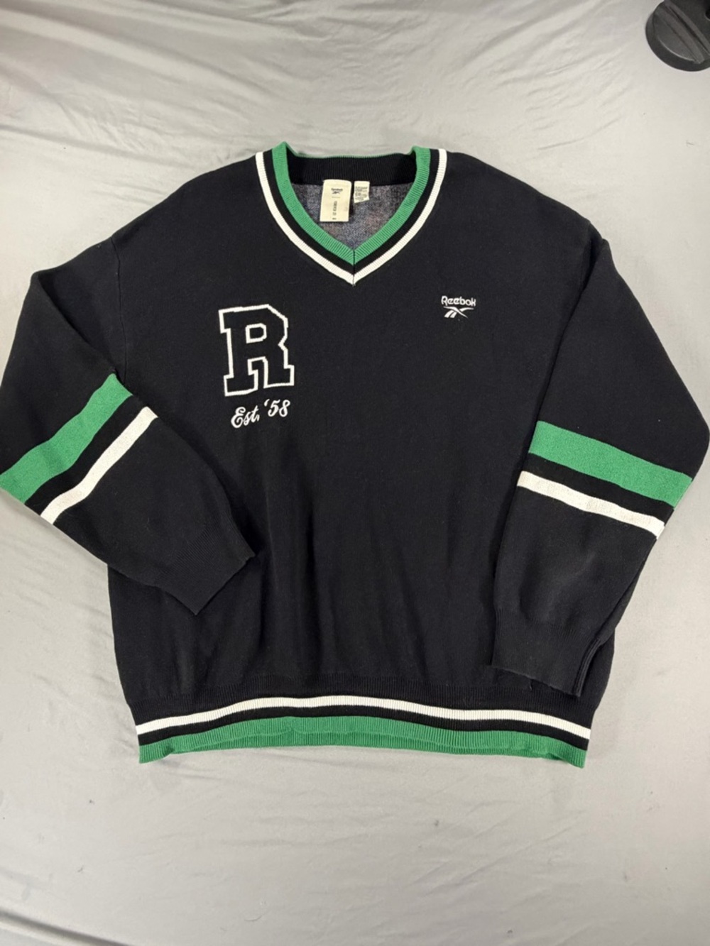 Reebok X Forever 21 Limited Editions Varsity V-Neck Sweater Big Logo Size XXL